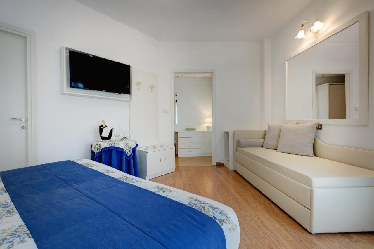 Hotel Cavalieri Palace & Suites Lido di Jesolo Dış mekan fotoğraf