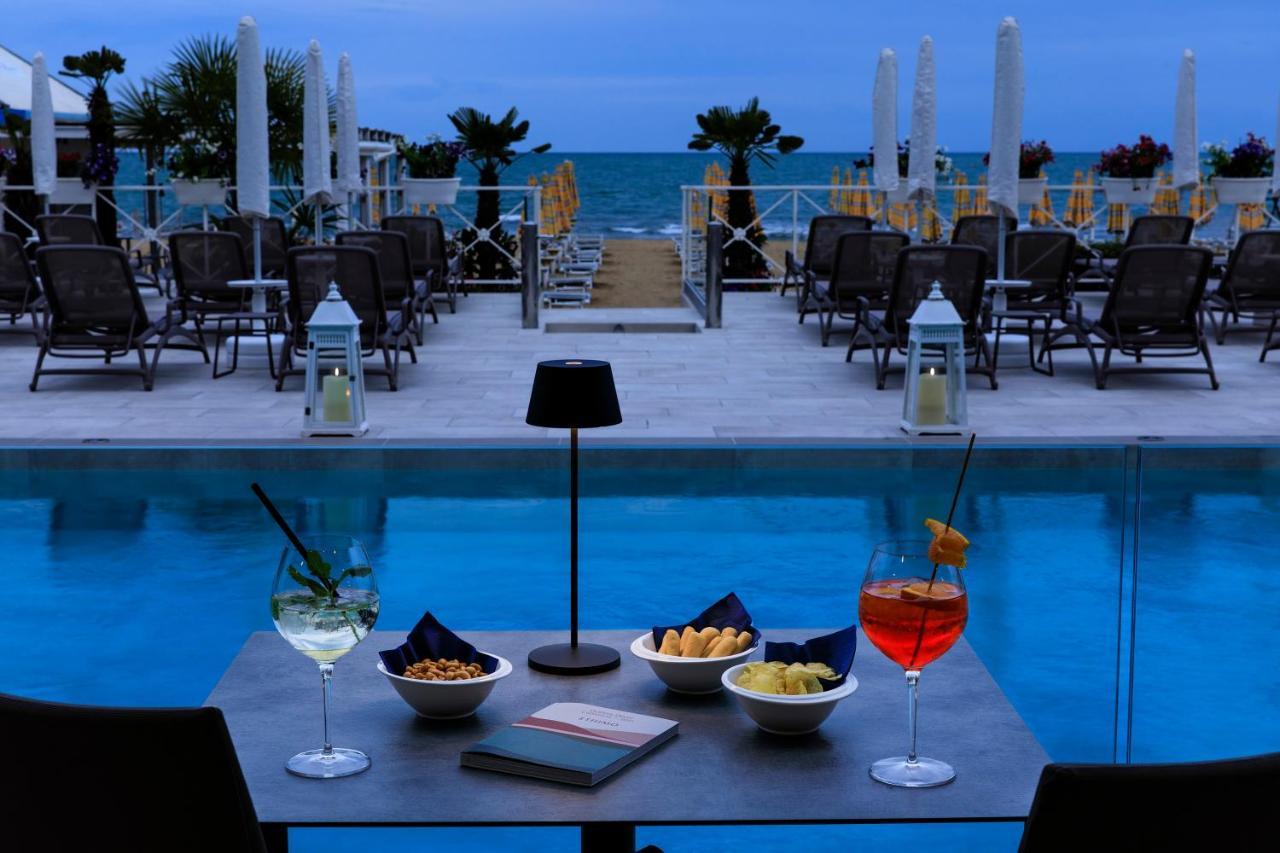 Hotel Cavalieri Palace & Suites Lido di Jesolo Dış mekan fotoğraf