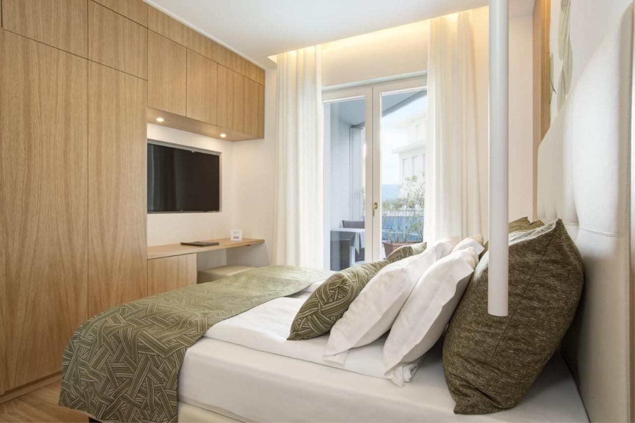 Hotel Cavalieri Palace & Suites Lido di Jesolo Dış mekan fotoğraf
