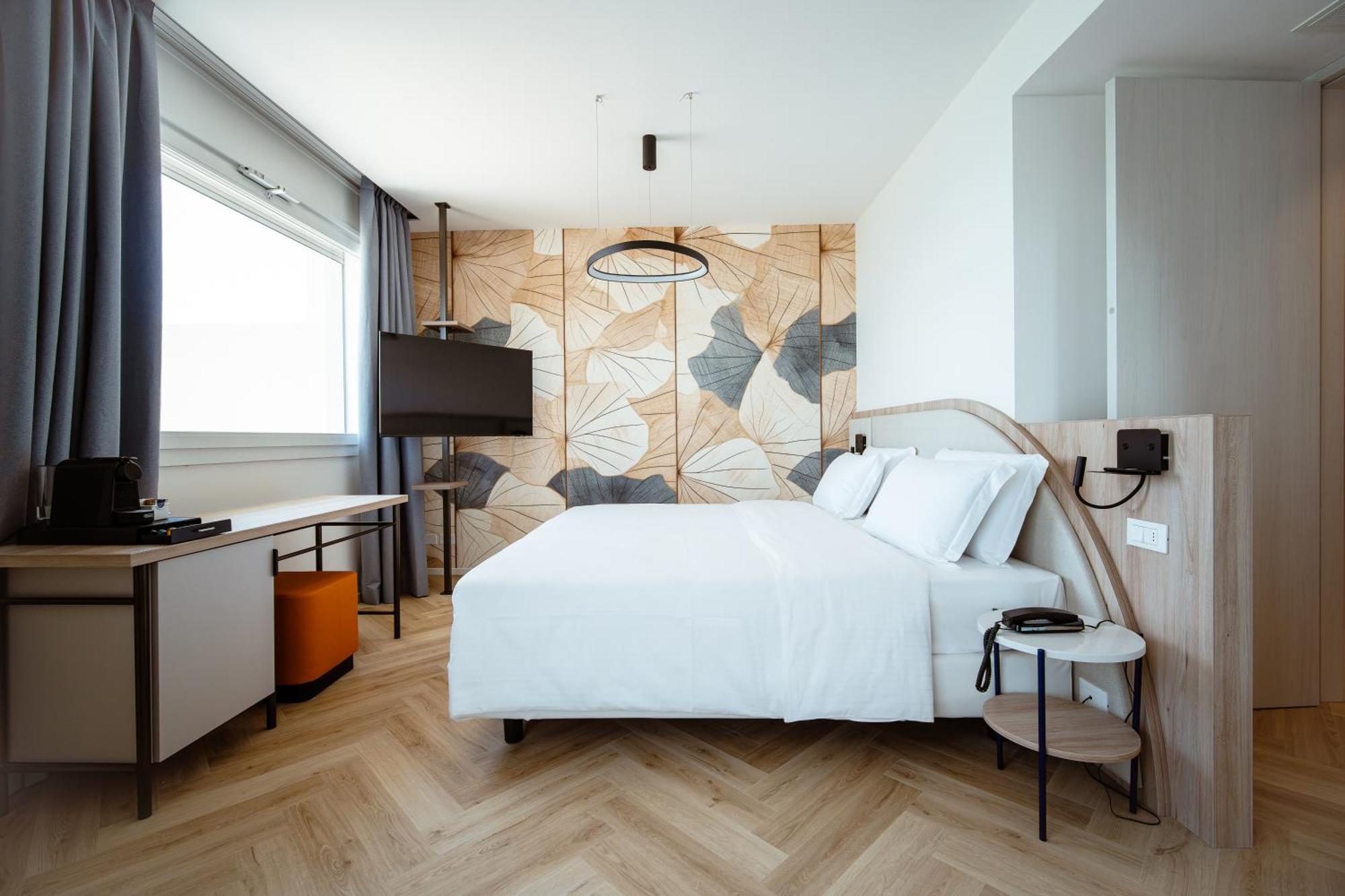 Hotel Cavalieri Palace & Suites Lido di Jesolo Dış mekan fotoğraf