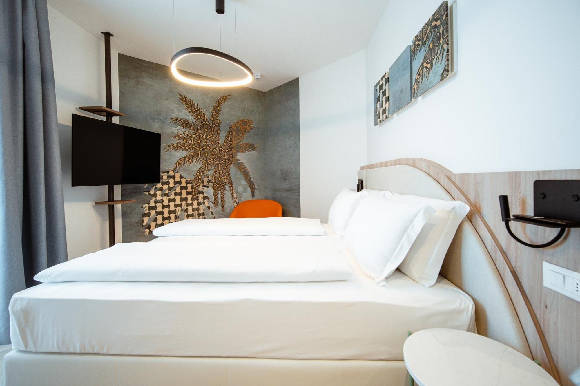 Hotel Cavalieri Palace & Suites Lido di Jesolo Dış mekan fotoğraf