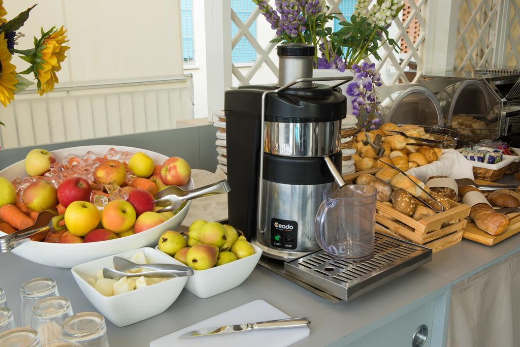 Hotel Cavalieri Palace & Suites Lido di Jesolo Dış mekan fotoğraf